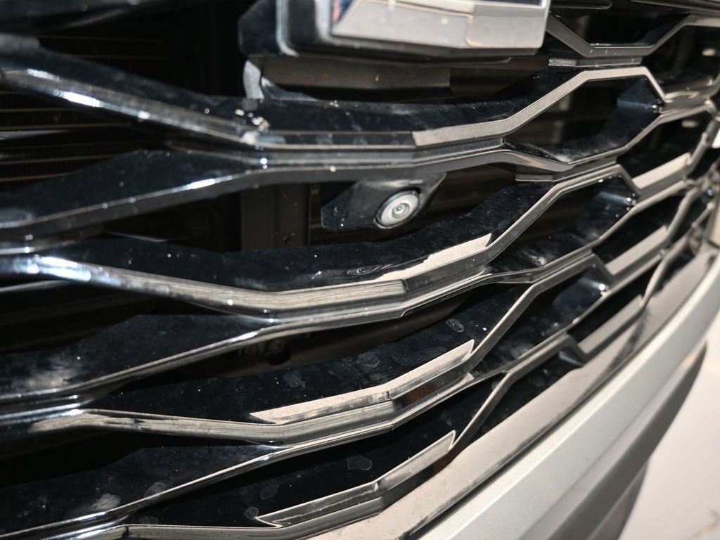 Used 2023 Chevrolet Traverse RS image 54