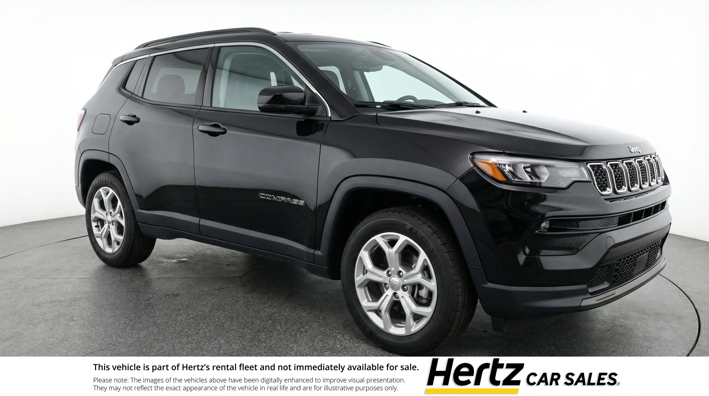 Used 2025 Jeep Compass Latitude AWD/4WD image 1