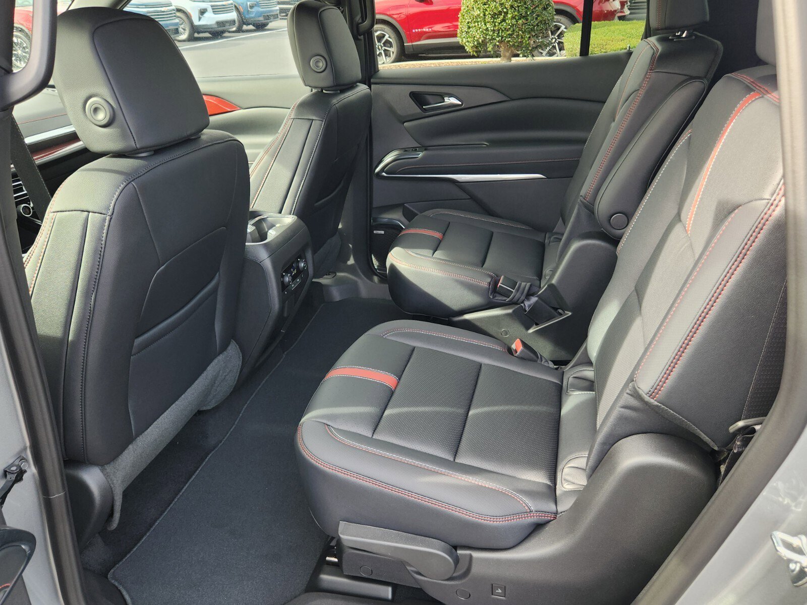 New 2026 Chevrolet Traverse RS image 6