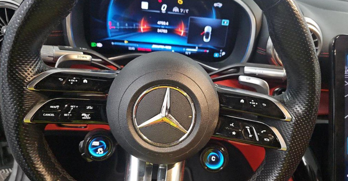 Used 2022 Mercedes-Benz SL 55 AMG 4MATIC image 3