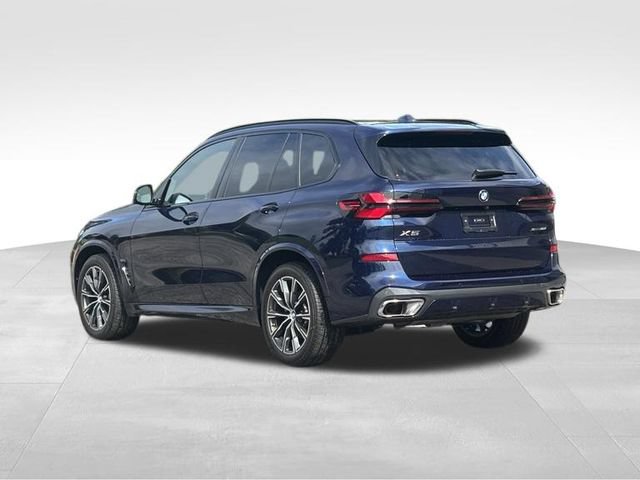 Certified 2026 BMW X5 xDrive40i w/ M Sport Package AWD/4WD image 5