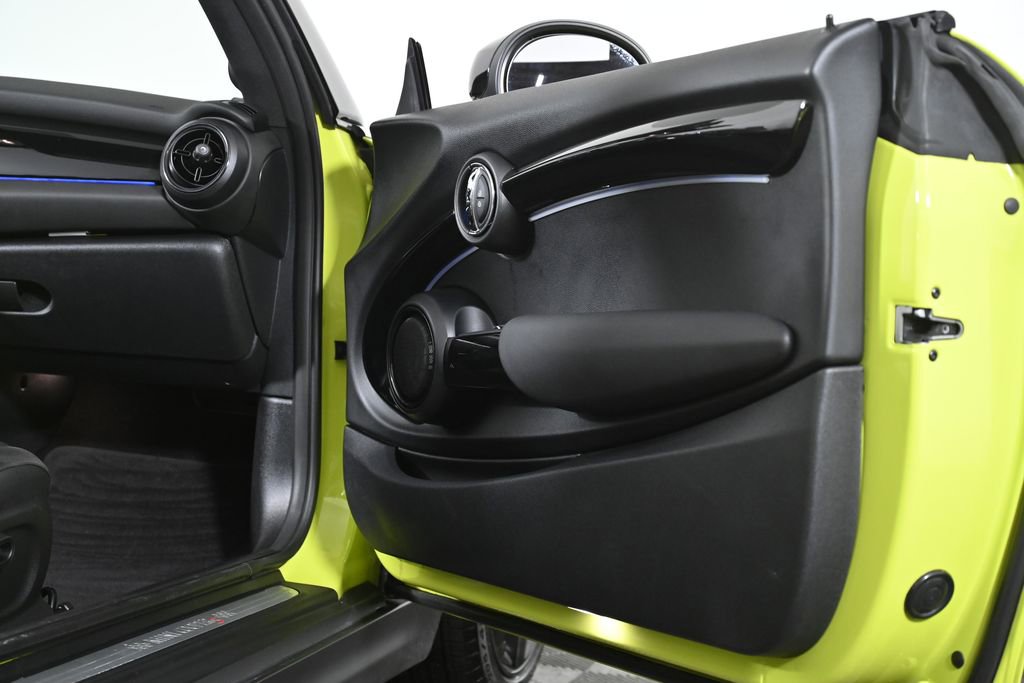 Certified 2024 MINI Cooper S image 31
