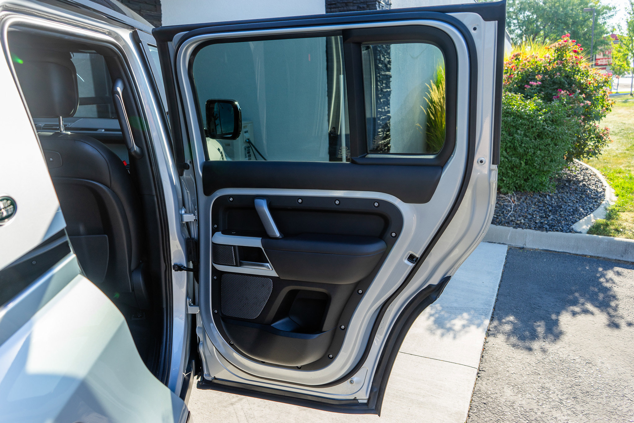 Used 2021 Land Rover Defender 110 X-Dynamic HSE image 53