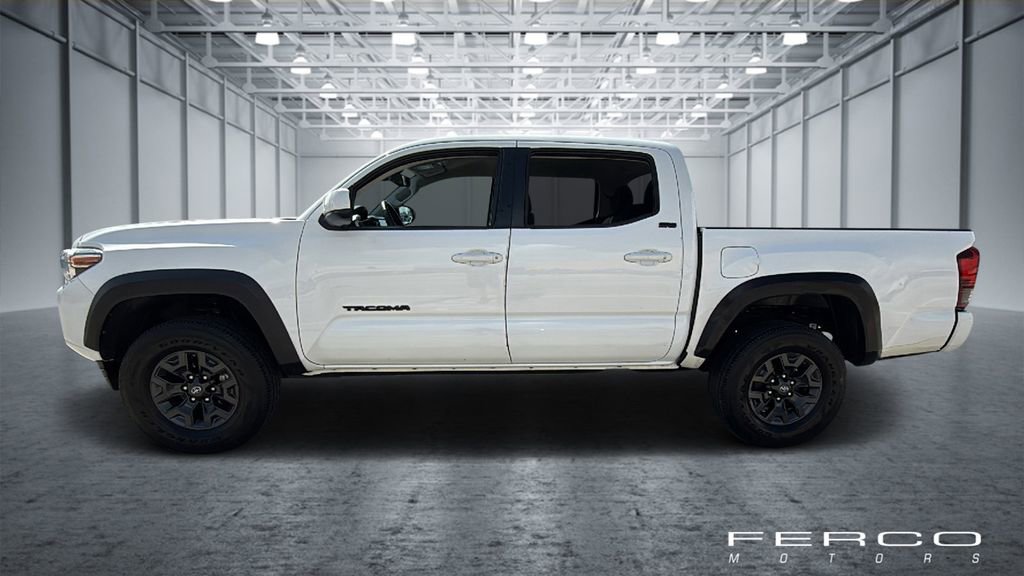 Used 2021 Toyota Tacoma SR5 w/ Trail Edition image 2