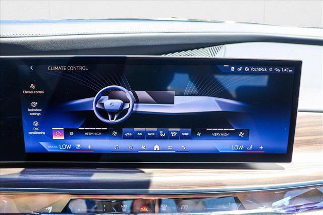 Used 2025 BMW 760i xDrive w/ Executive Package AWD/4WD image 18