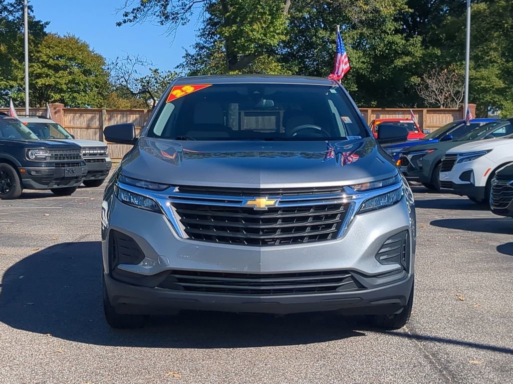 Used 2023 Chevrolet Equinox LS image 3