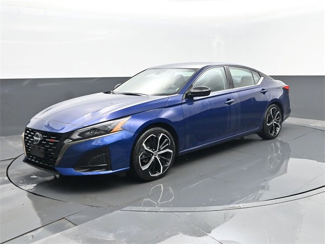 Used 2024 Nissan Altima 2.5 SR image 2