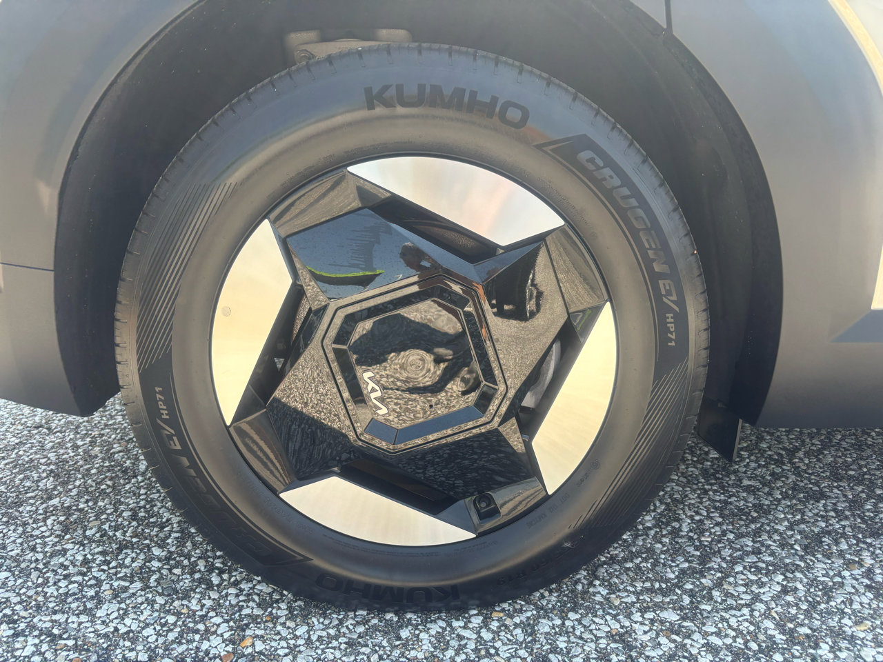 Used 2024 Kia EV9 Light Long Range image 30