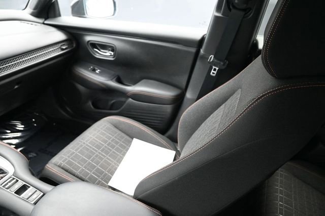 Used 2024 Honda HR-V Sport image 11