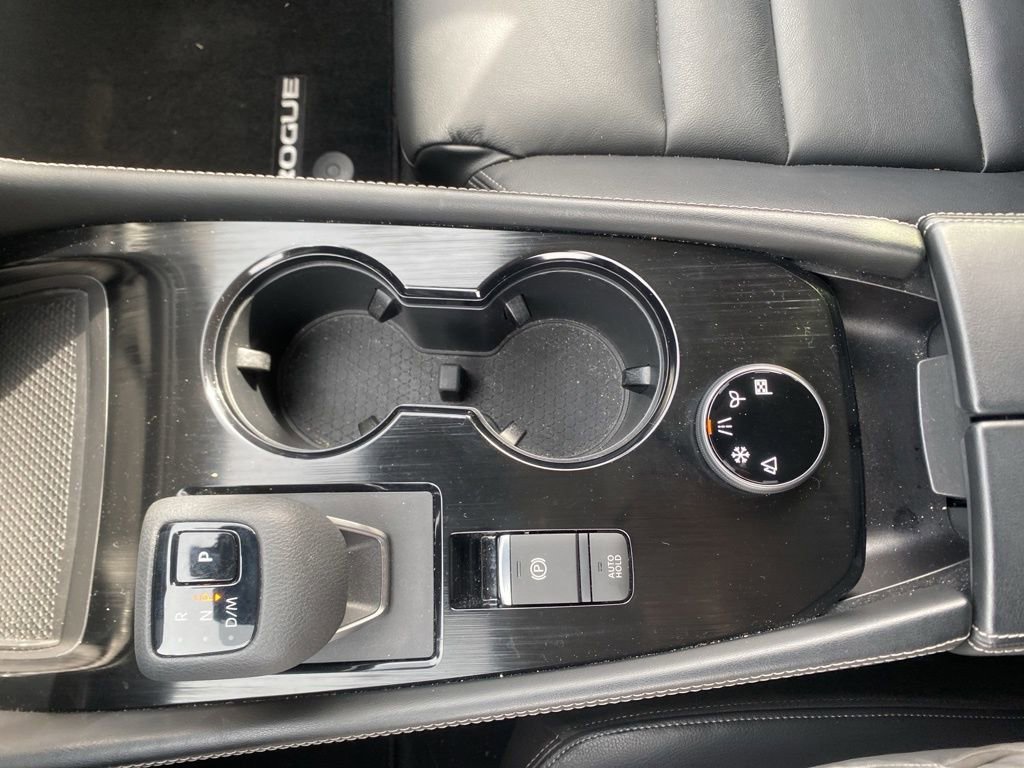 Used 2023 Nissan Rogue SL w/ SL Premium Package image 29