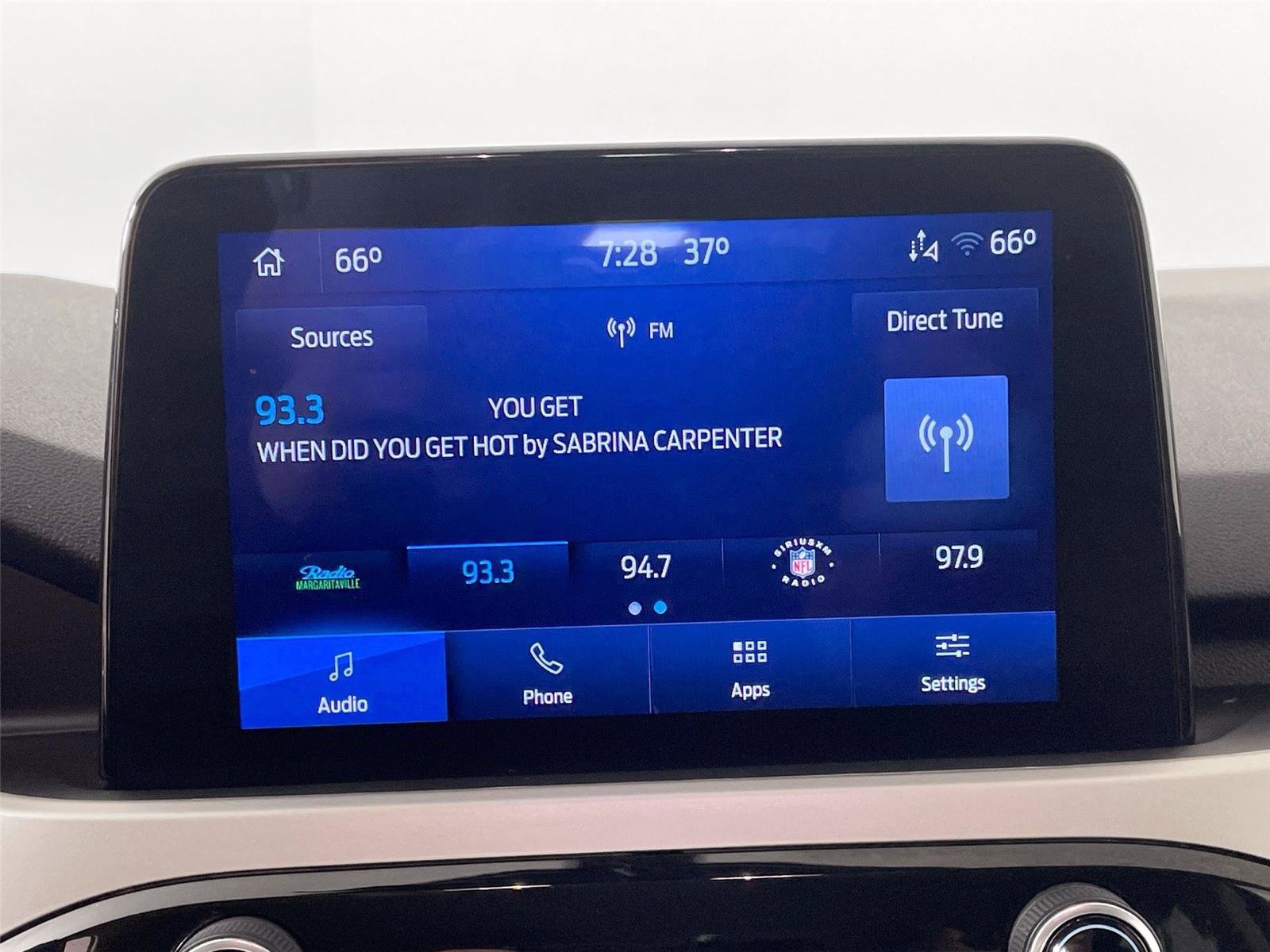 Used 2022 Ford Escape SE w/ SE Sport Appearance Package AWD/4WD image 7