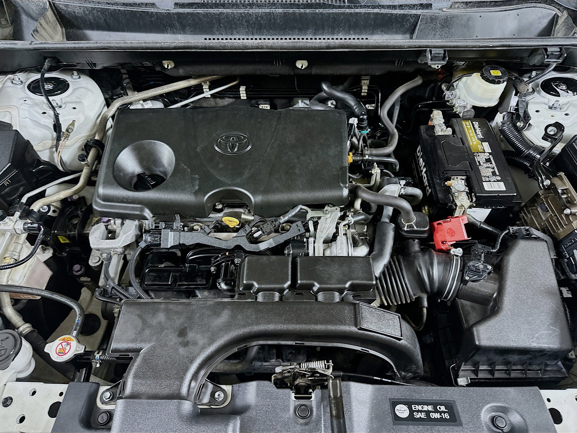 Used 2020 Toyota RAV4 LE FWD image 32