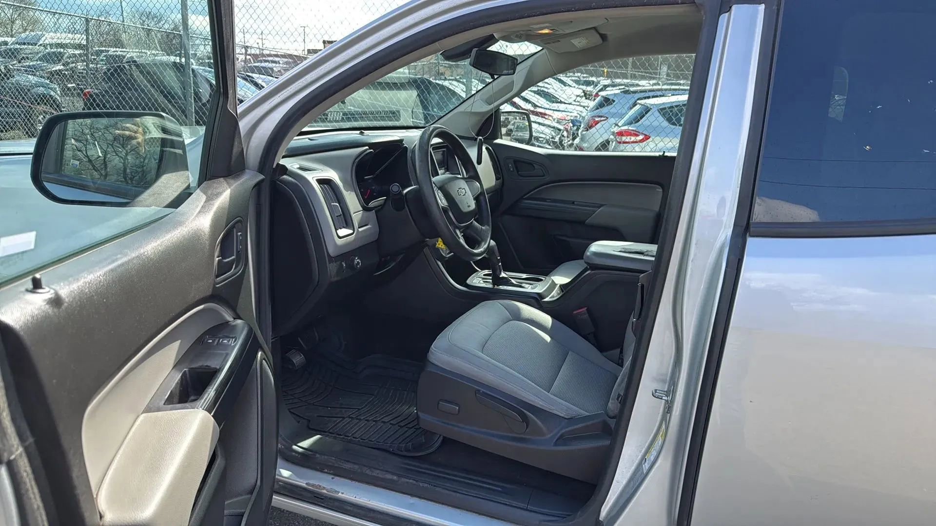 Used 2017 Chevrolet Colorado W/T w/ WT Convenience Package RWD image 22
