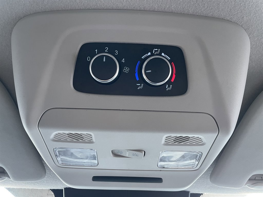 Used 2022 Ford Transit 350 XLT image 34