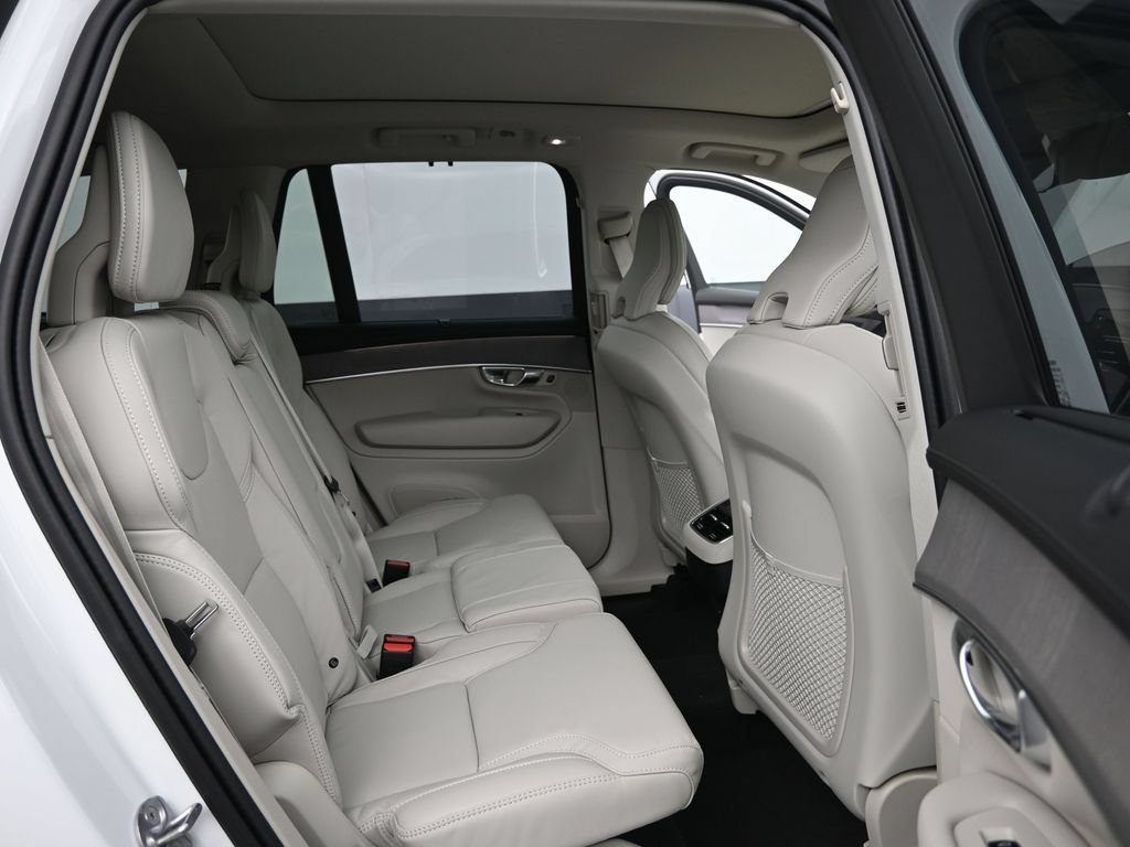 New 2026 Volvo XC90 B6 Ultra w/ Protection Package Premier AWD/4WD image 17