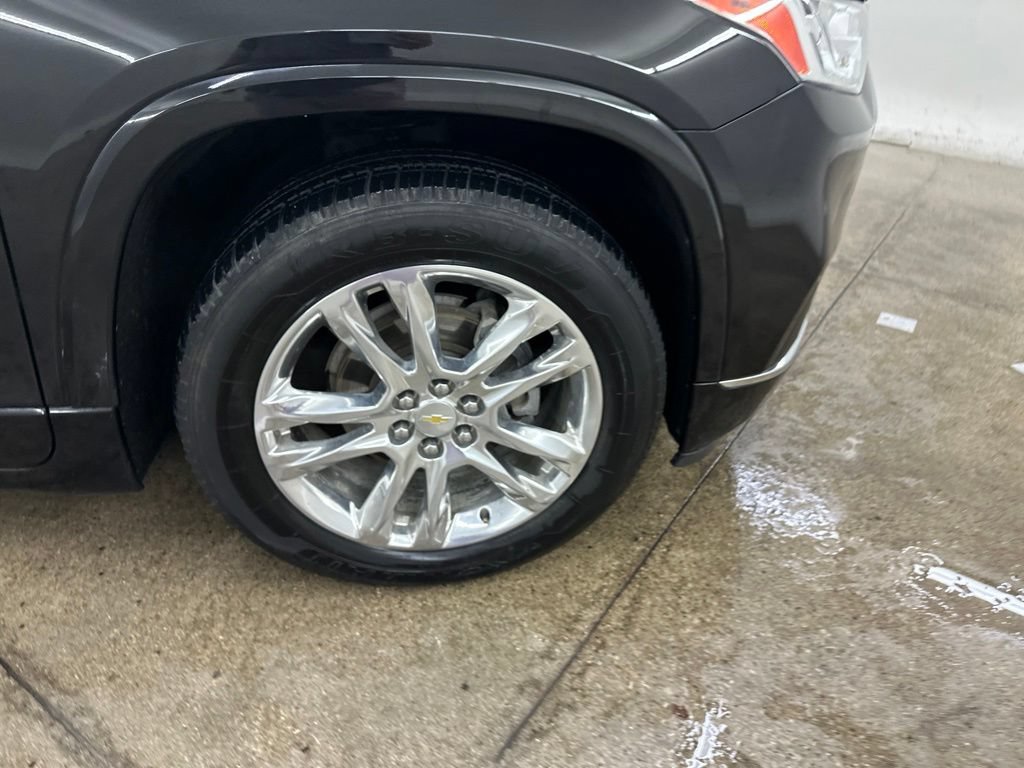 Used 2018 Chevrolet Traverse High Country AWD/4WD image 13