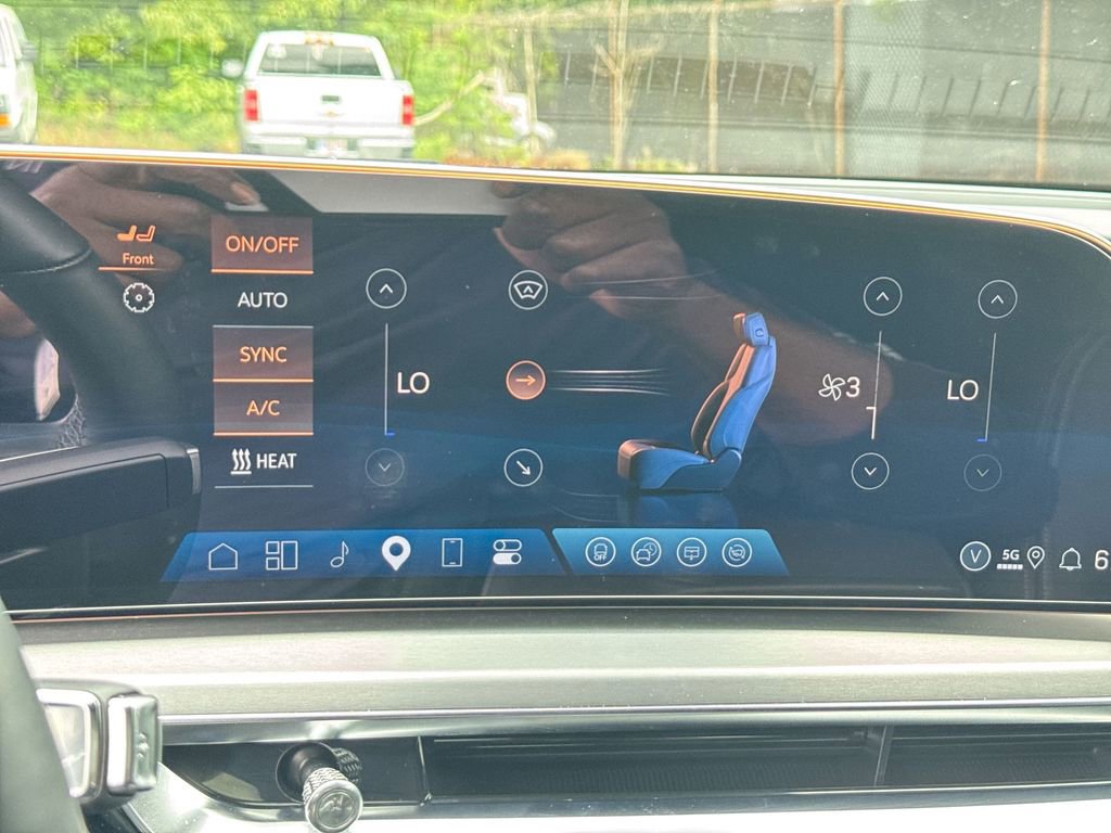 Used 2026 Cadillac Lyriq Luxury RWD image 25