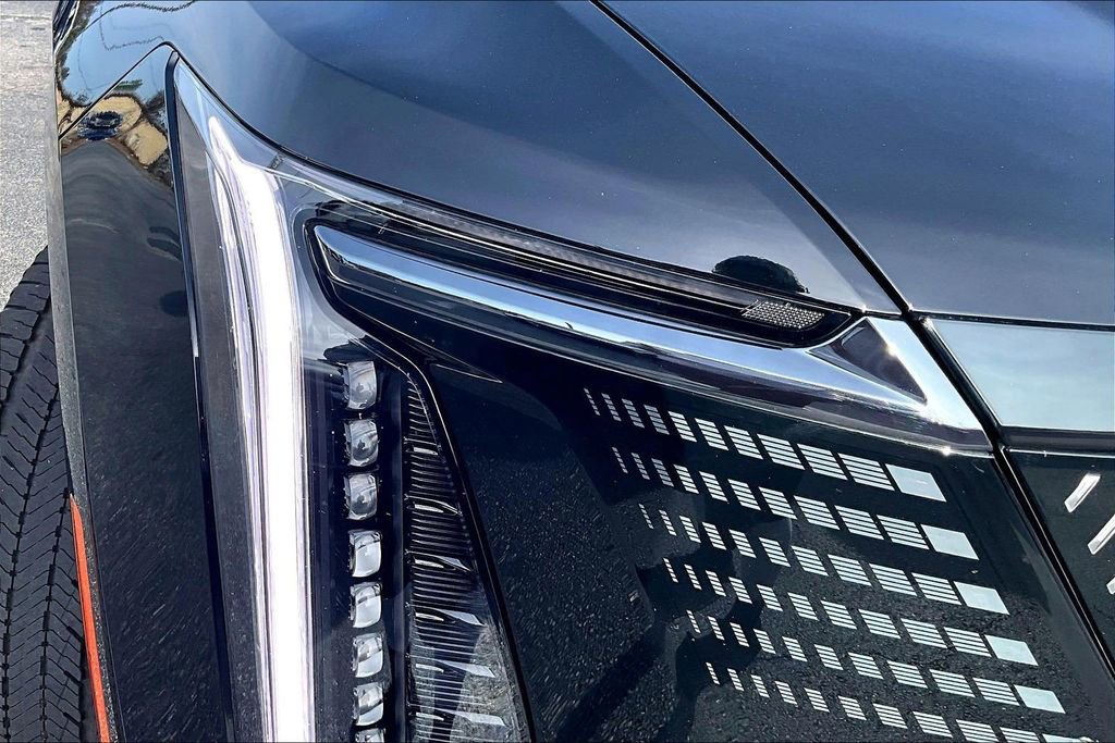 Certified 2025 Cadillac Escalade IQ Sport 2 image 32