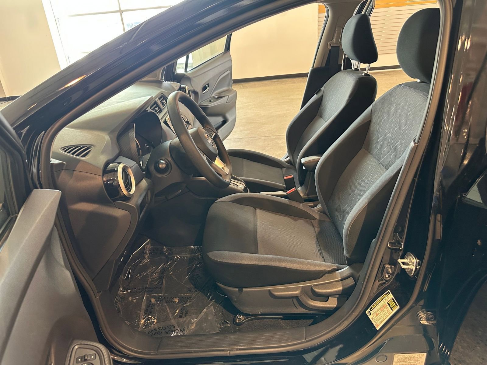 Used 2025 Nissan Versa SV image 25