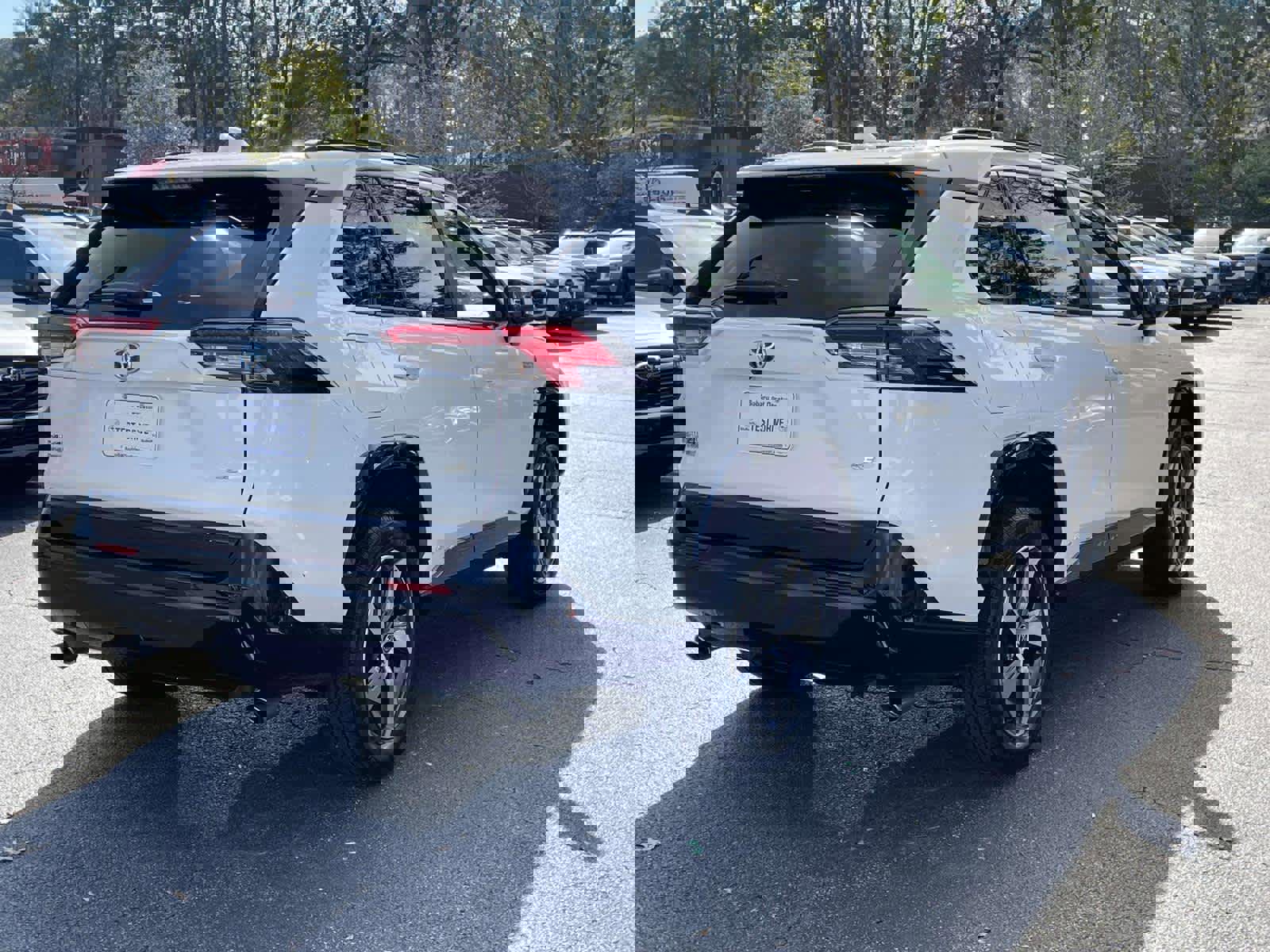 Used 2023 Toyota RAV4 SE image 5