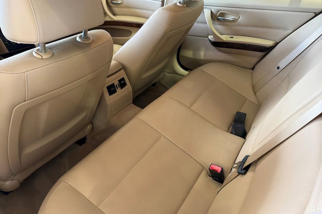 Used 2011 BMW 335i Sedan RWD image 12