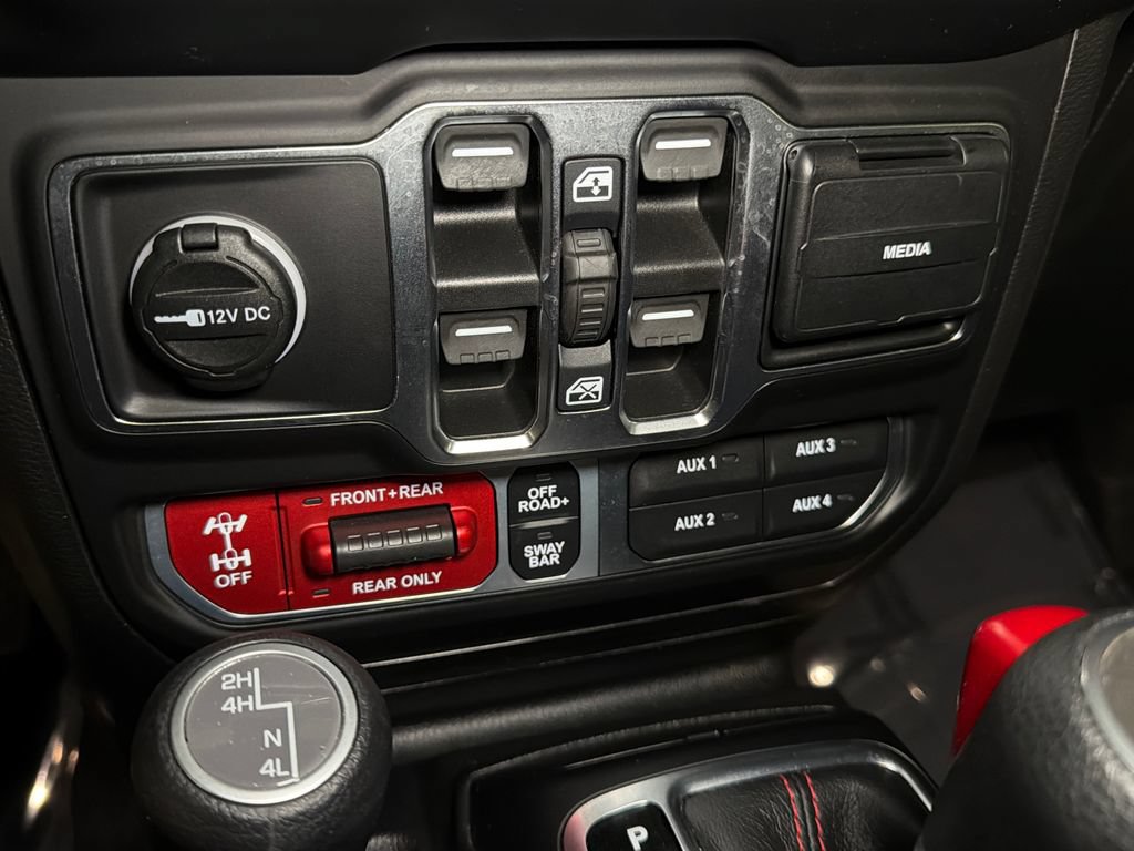 Used 2021 Jeep Wrangler Unlimited Rubicon AWD/4WD image 31