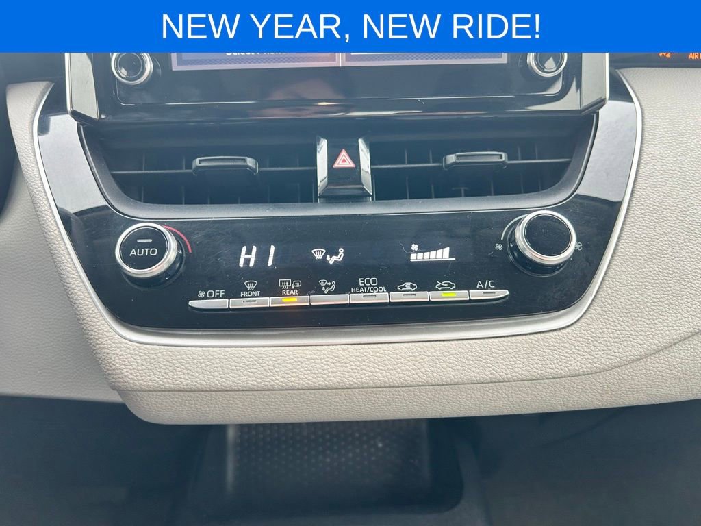 Used 2020 Toyota Corolla LE image 27