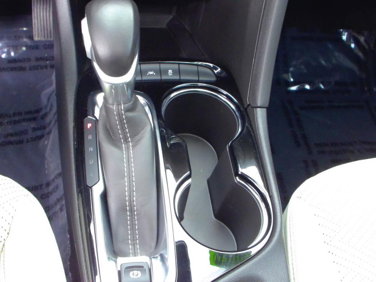 Used 2023 Buick Encore GX Essence w/ Experience Buick Package FWD image 23