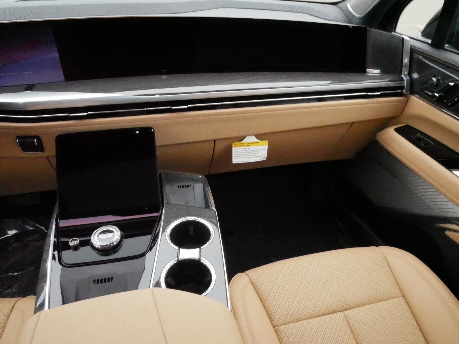 New 2025 Cadillac Escalade IQ Sport 2 w/ LPO, ONYX Package image 9