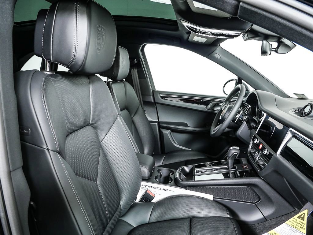 New 2026 Porsche Macan AWD/4WD image 25