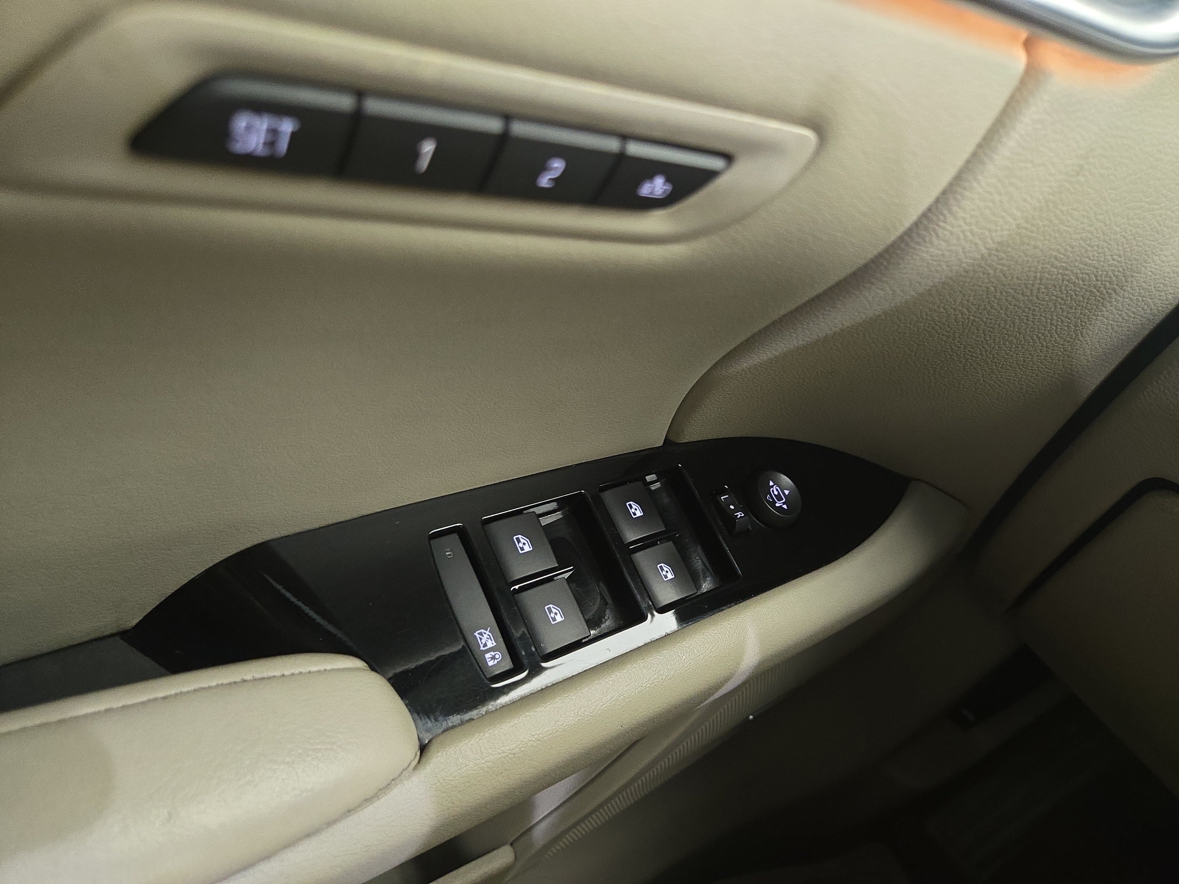 Used 2016 Cadillac XTS Luxury w/ Driver Awareness Package FWD image 30
