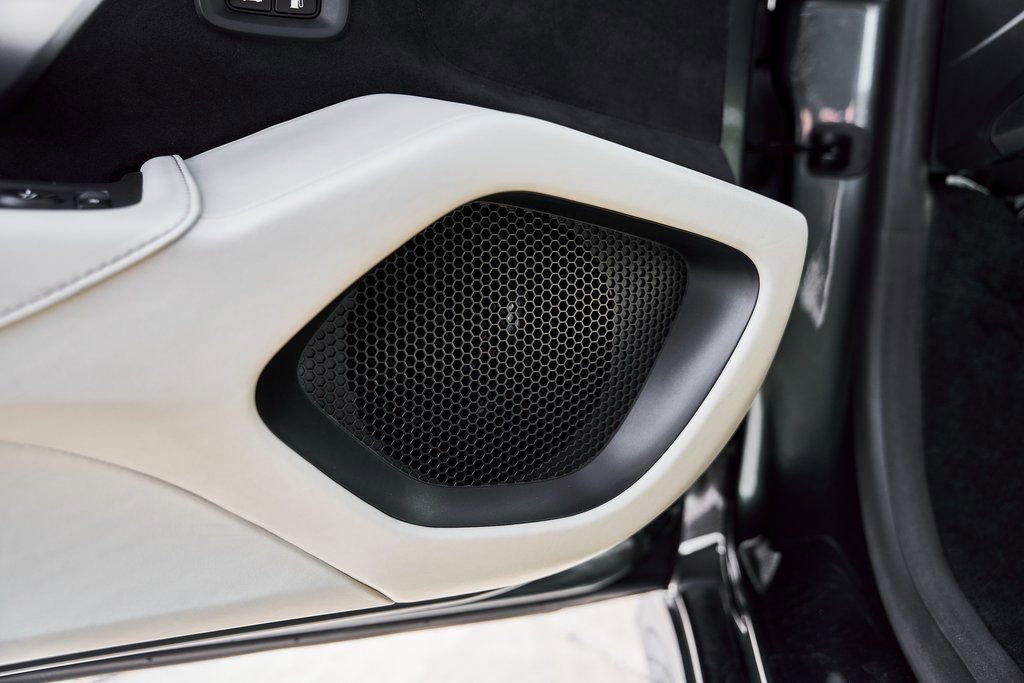 Used 2017 Acura NSX image 37