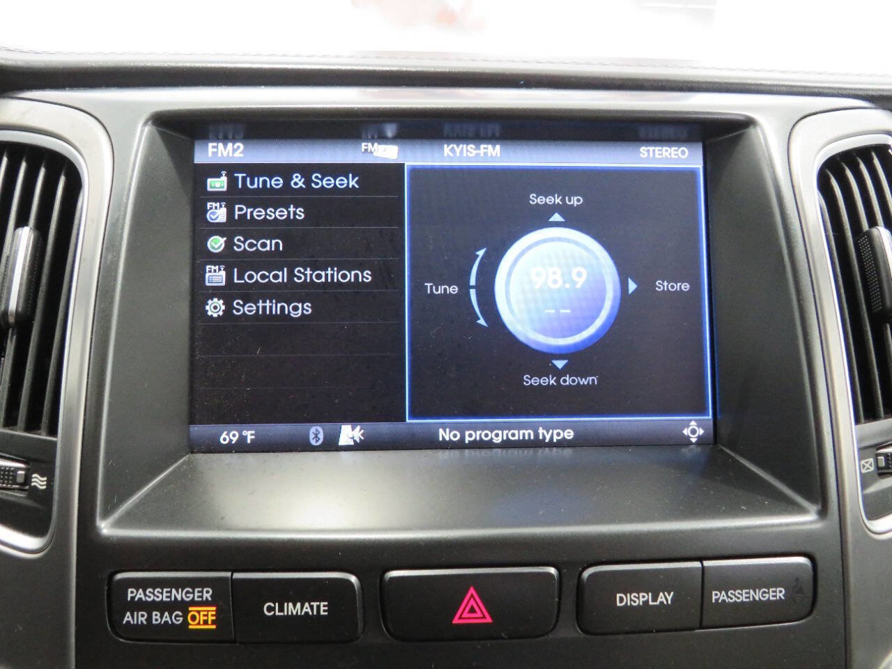 Used 2012 Hyundai Equus Signature image 19