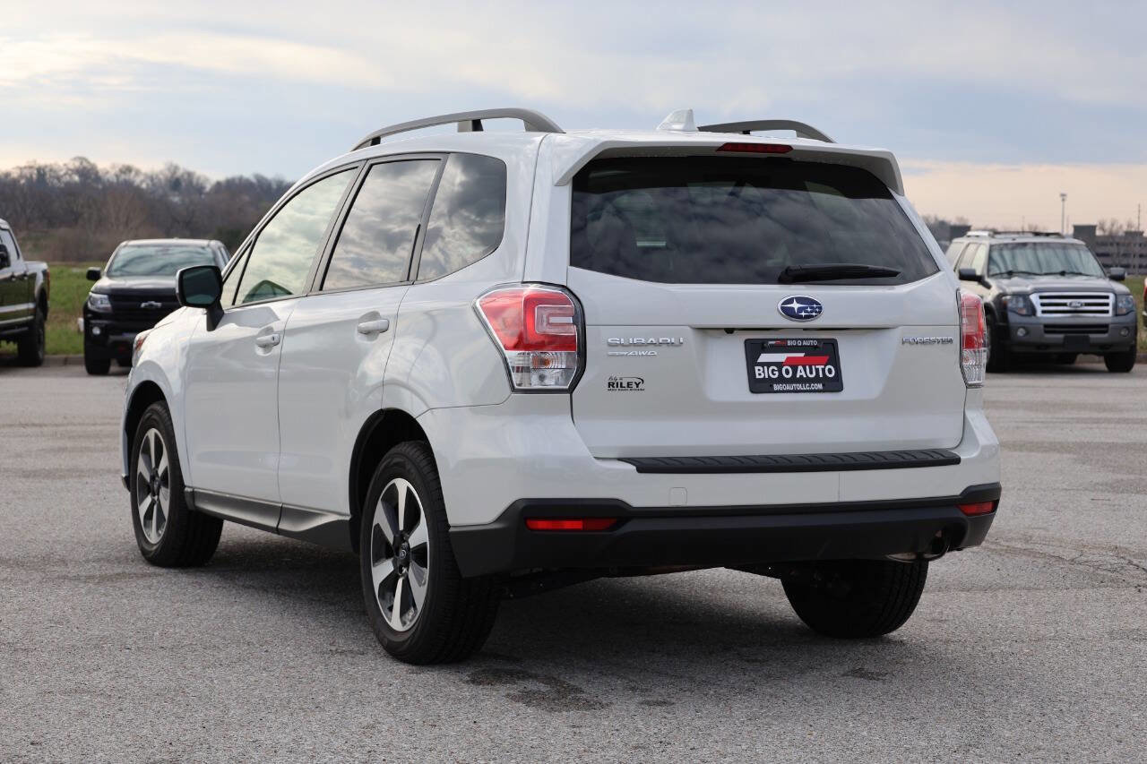 Used 2018 Subaru Forester 2.5i Premium w/ All-Weather Package AWD/4WD image 11