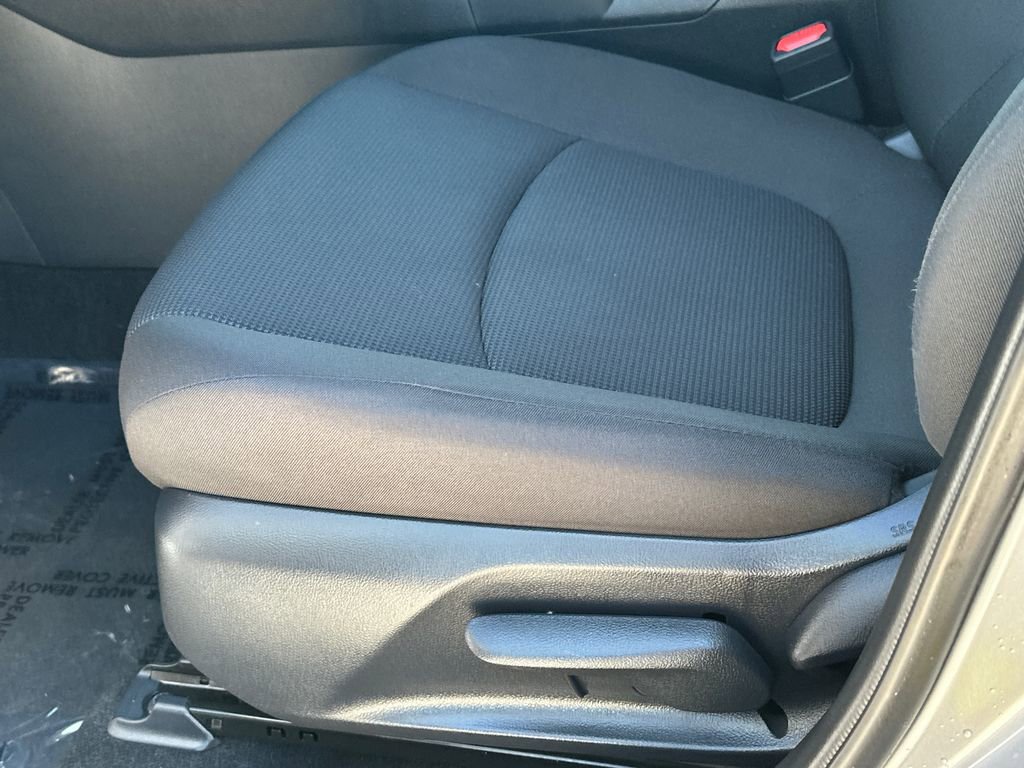Used 2025 Toyota RAV4 LE AWD/4WD image 17