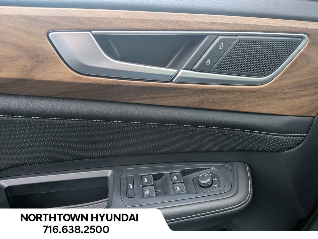 Used 2025 Volkswagen Atlas SE image 27