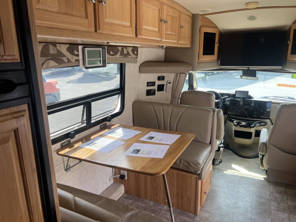 Used 2017 Ford E-450 and Econoline 450 Super Duty w/ Motorhome Prep Package image 24