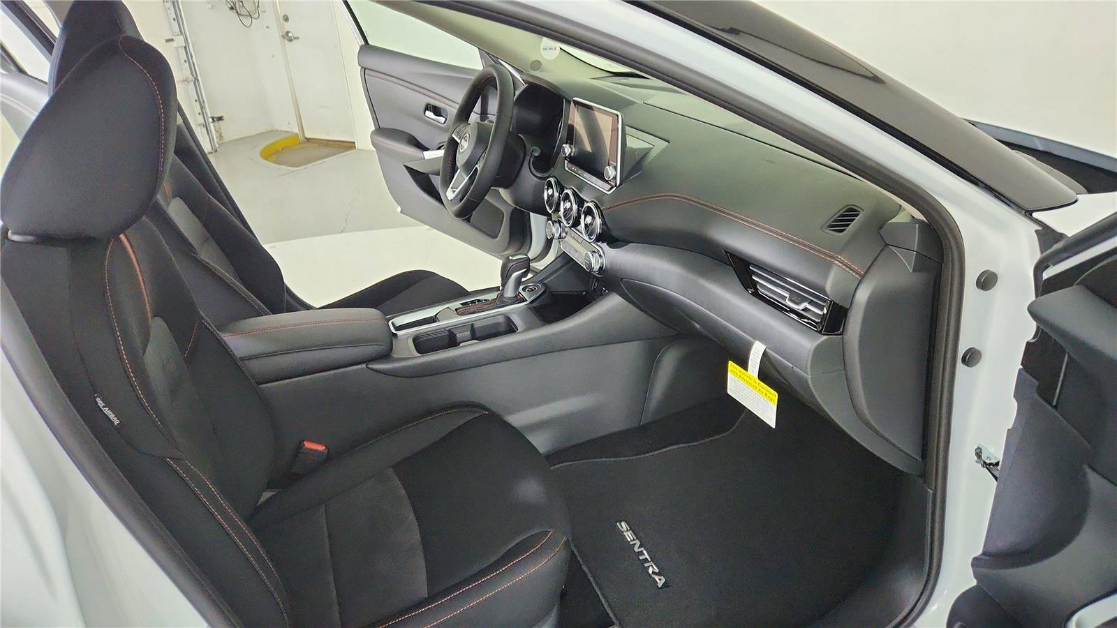 New 2025 Nissan Sentra SR image 25