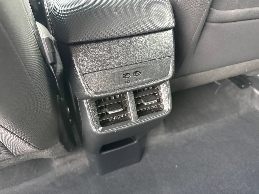 Used 2026 Chevrolet Equinox LT AWD/4WD image 15