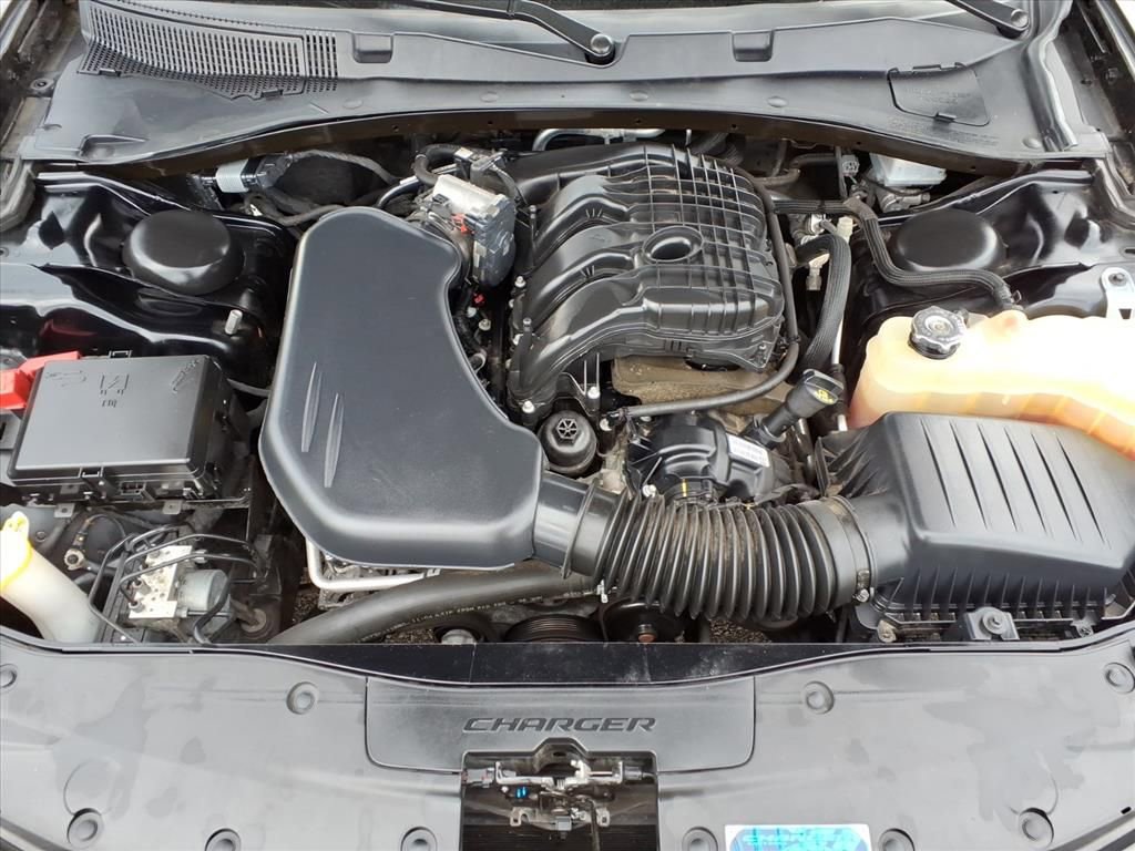 Used 2023 Dodge Charger SXT RWD image 12