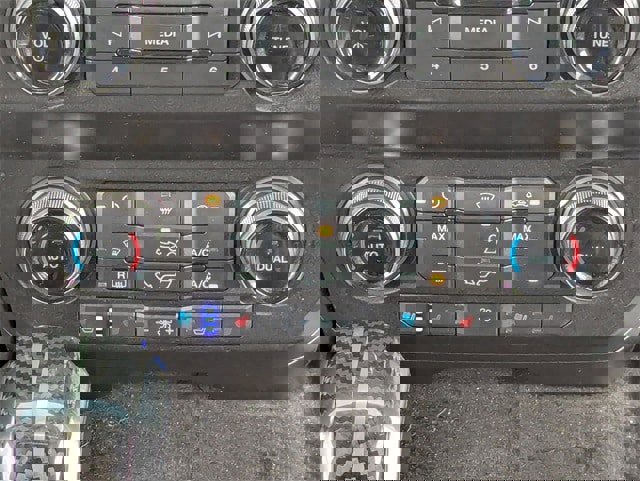 Used 2020 Ford F150 Raptor w/ Equipment Group 802A Luxury image 21