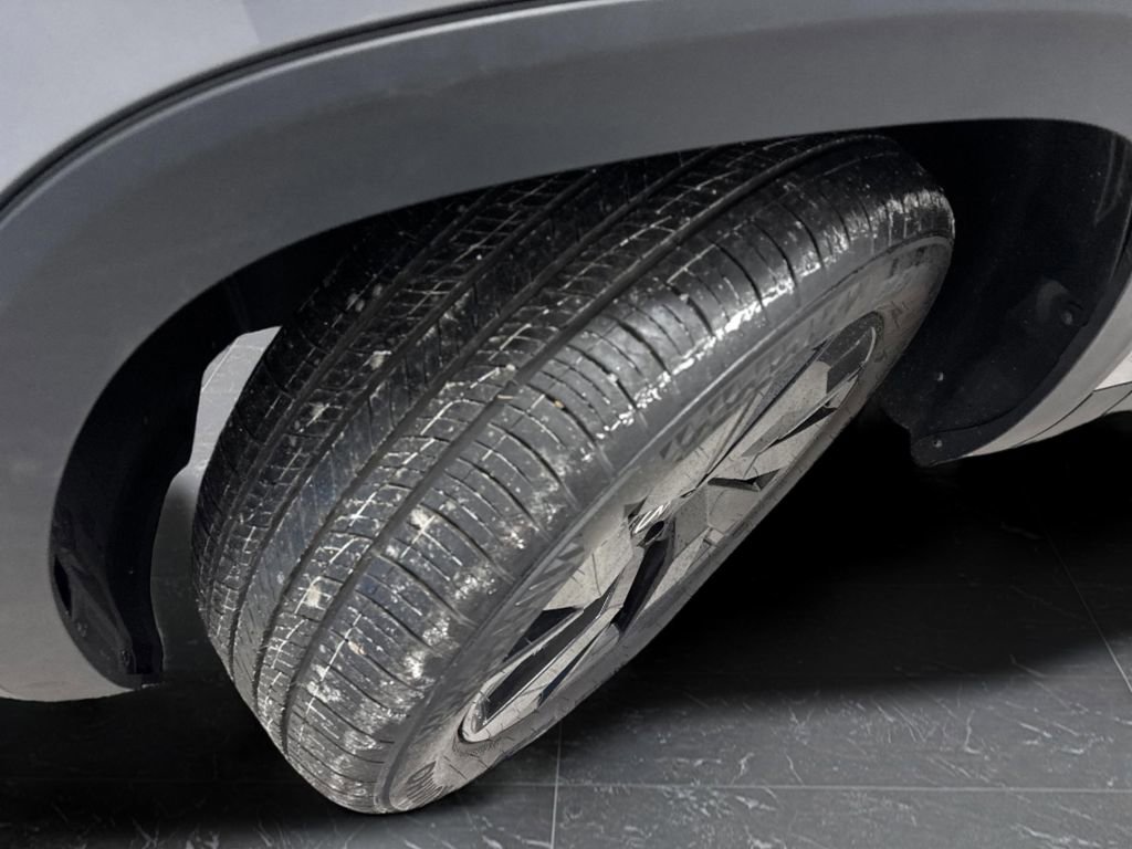 Used 2024 Volkswagen Atlas SE w/ Panoramic Sunroof Package image 38