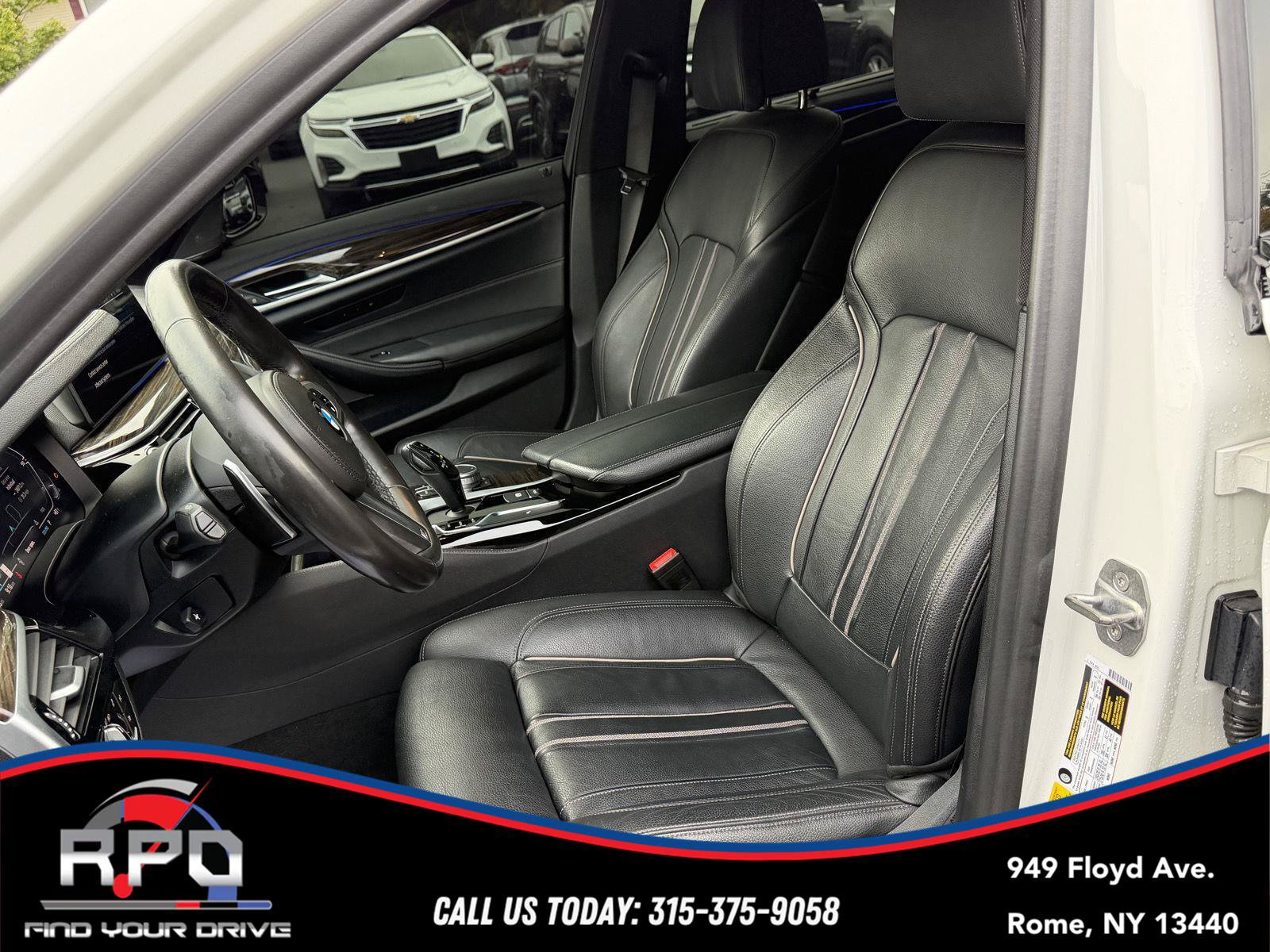Used 2020 BMW M550i xDrive w/ Executive Package AWD/4WD image 13