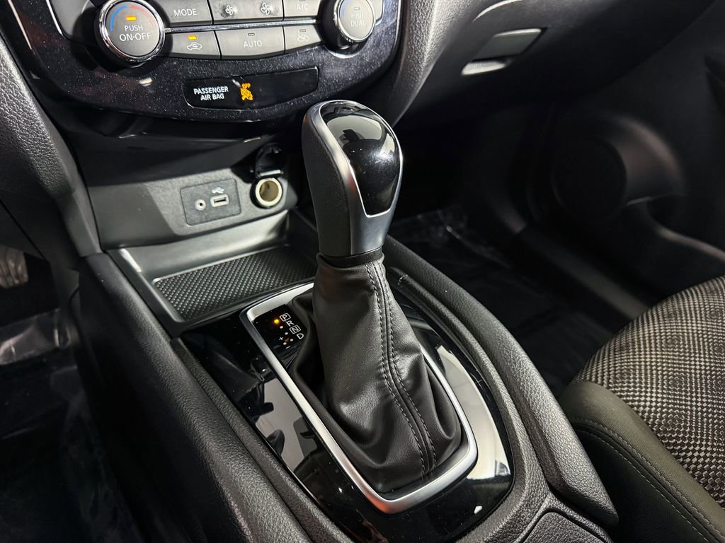 Certified 2022 Nissan Rogue Sport SV image 19