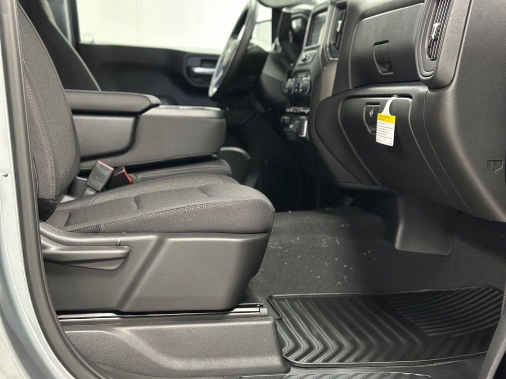 New 2026 Chevrolet Silverado 1500 Custom AWD/4WD image 25