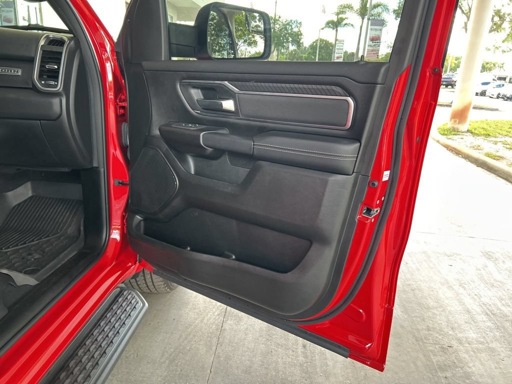 Used 2025 RAM 1500 Big Horn AWD/4WD image 29