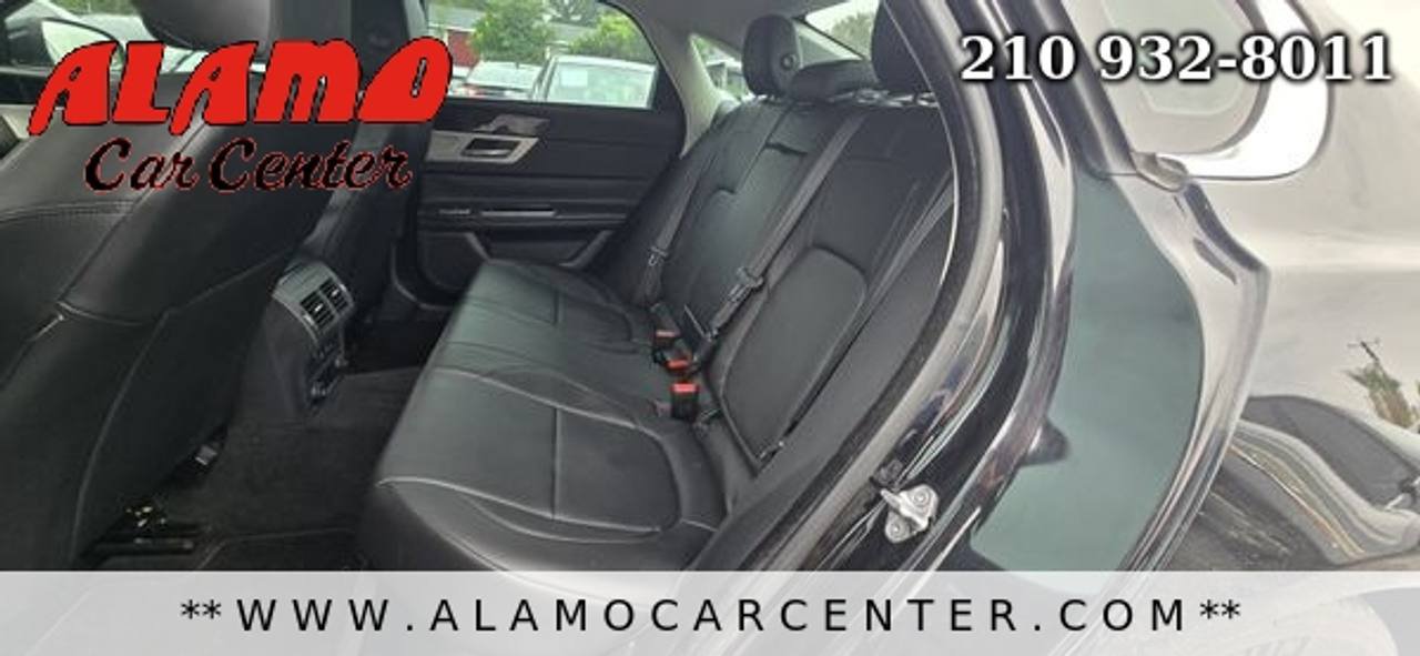 Used 2017 Jaguar XF Premium RWD image 25