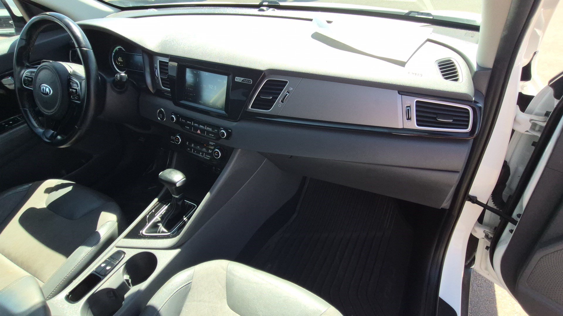 Used 2019 Kia Niro EX FWD image 30