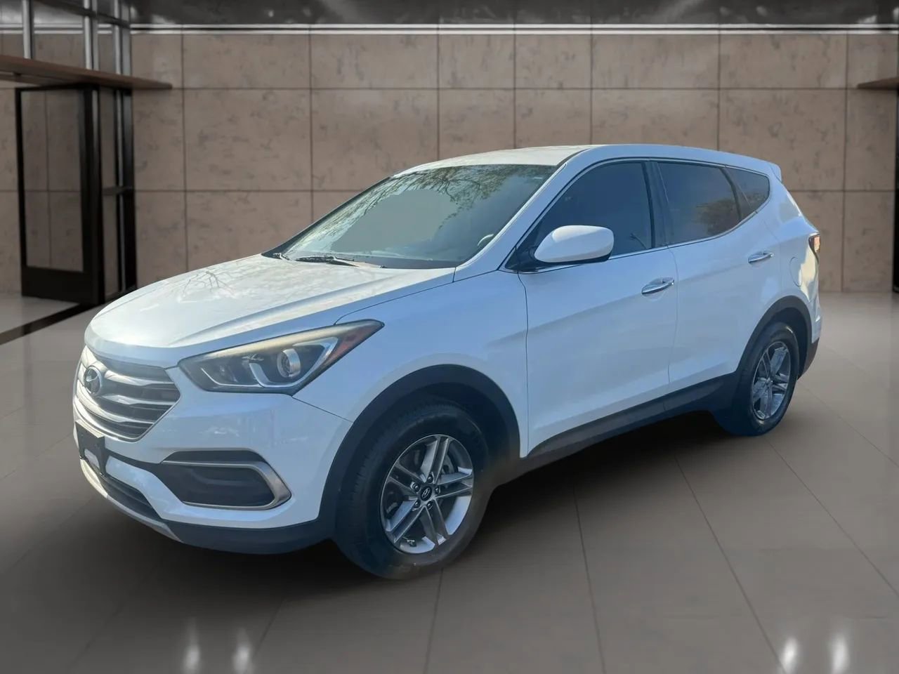 Used 2018 Hyundai Santa Fe Sport FWD image 2