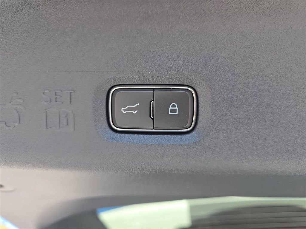 New 2026 Lincoln Navigator L Reserve image 12